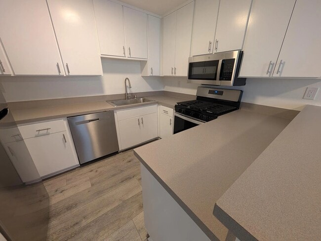 Building Photo - Piedmont Rental
