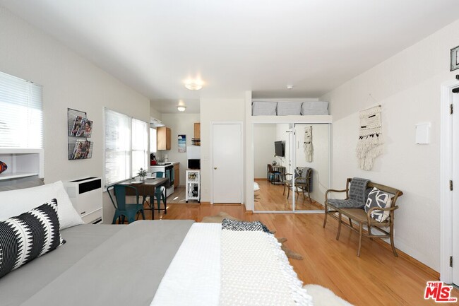 Photo - 26 Breeze Ave Unit 17