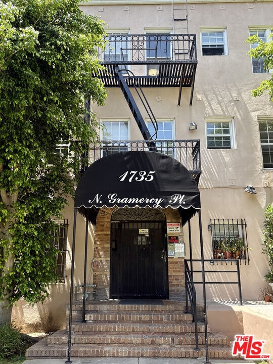Building Photo - 1735 N Gramercy Pl Unit 202