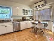 Photo - 1107 S Bundy Dr