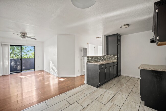 Photo - 412 Coronado Ter Unit #307