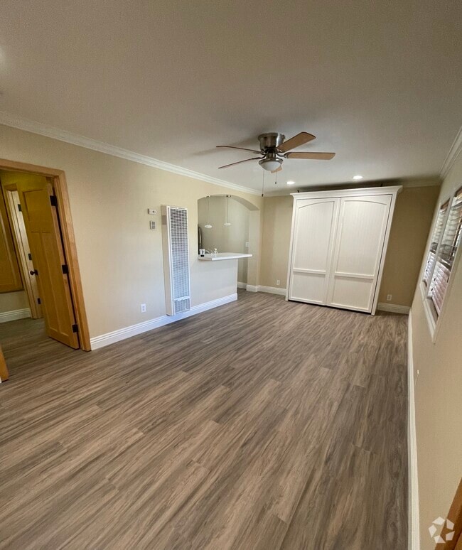 Building Photo - 1049 Felspar St Unit 24 Rental