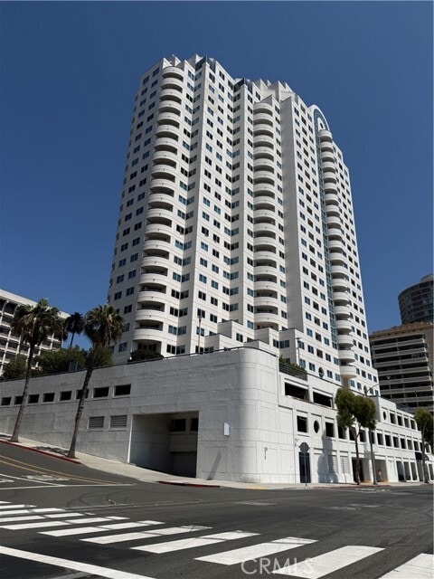 Building Photo - 525 E Seaside Way Unit 809
