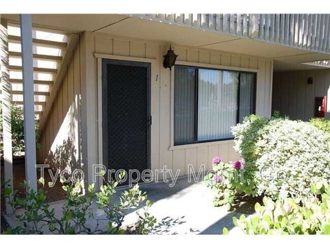 Building Photo - 4221 Bonita Rd