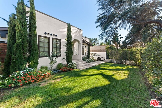 Photo - 358 N Bronson Ave