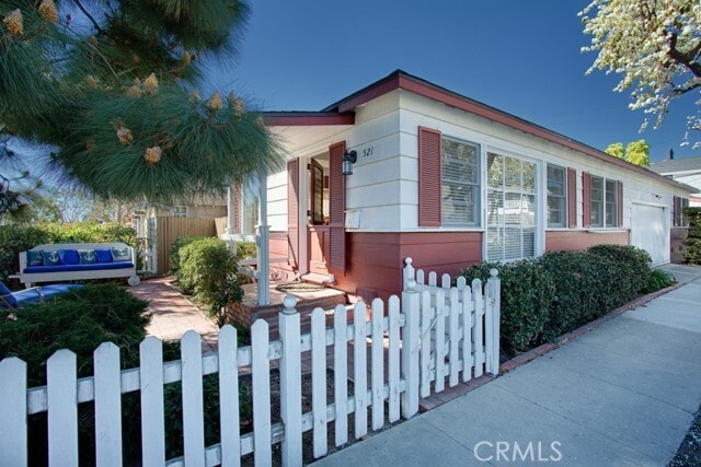 Photo - 521 Carnation Ave Townhome