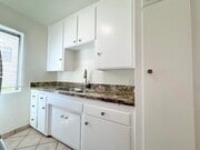 Photo - 1020 N Edinburgh Ave Unit 05