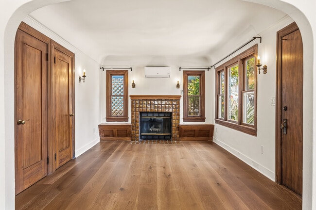 Photo - 741 Granada St