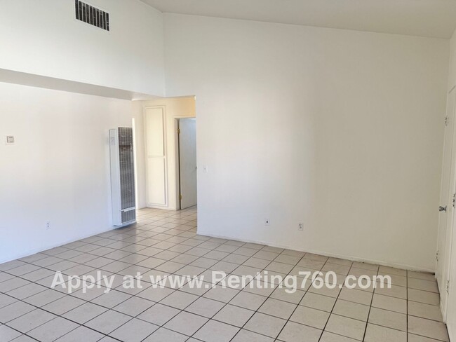 Photo - Spacious 2 Bed 1 Bath Home With Indoor Lau... Unit A - 5827 Bagley Ave