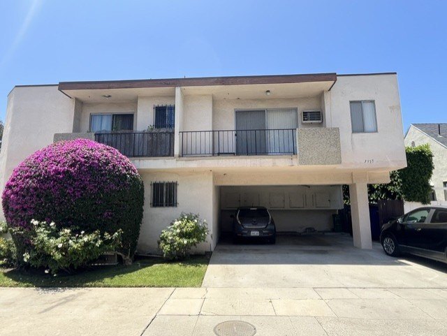 Photo - 3357 Oakhurst Ave.