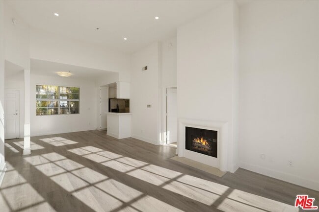 Photo - 1225 Armacost Ave Unit 304