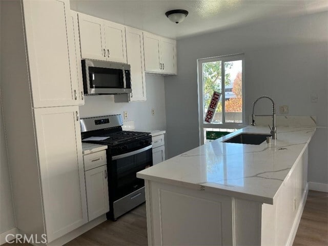 Building Photo - 2811 S Fairview St Unit B