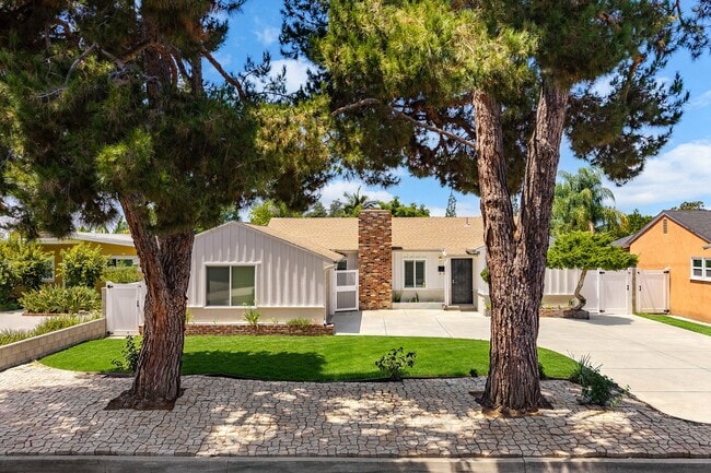 Photo - 827 S Pima Ave
