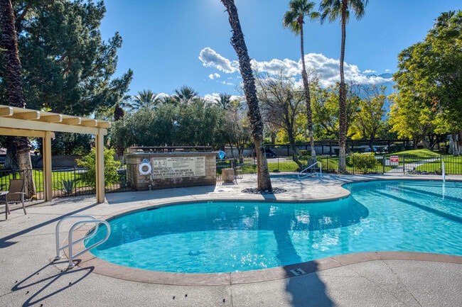 Building Photo - 420 N Villa Ct Unit 420 N Villa Ct 100