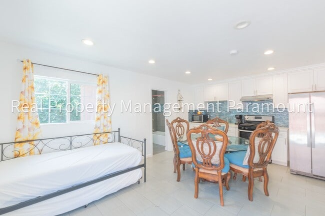 Photo - 1362 E 61st St Unit 1362