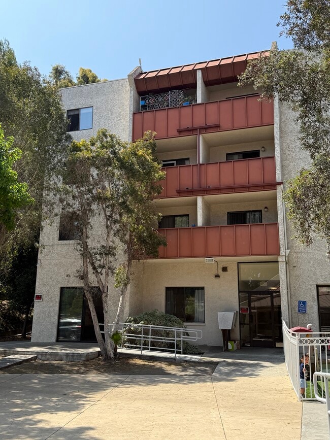 Building Photo - 4857 College Ave Unit 301 Rental
