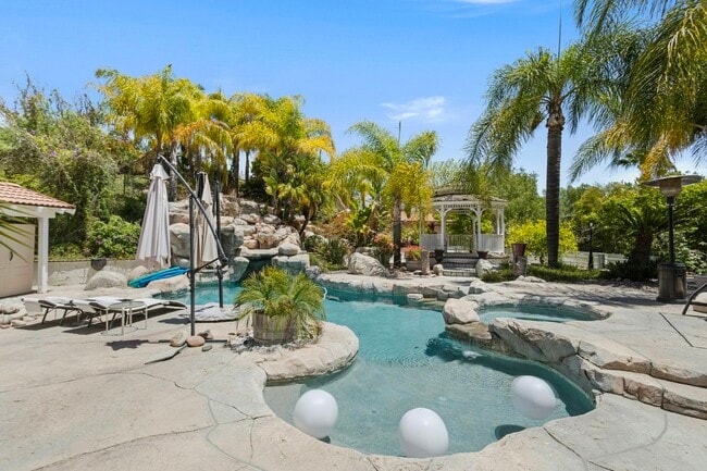 Photo - 31500 Britton Cir