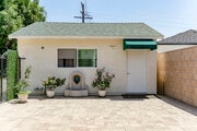 Photo - 1748 Opechee Way House