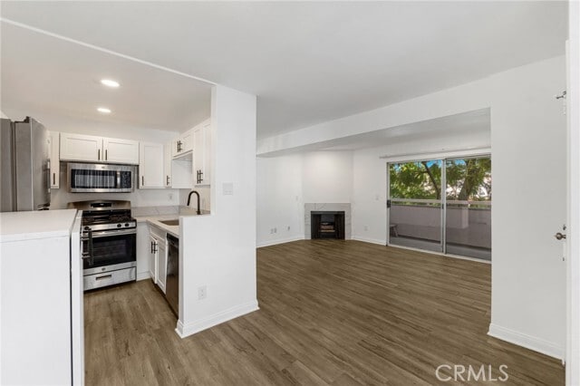 Building Photo - 4406 Cahuenga Blvd Unit 101A