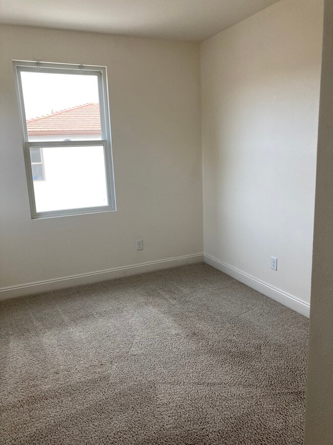 Photo - 38 S Saticoy Ave Unit Apartment