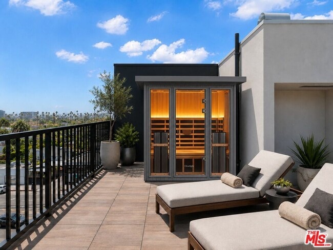Photo - 1808 Lincoln Blvd Unit 203