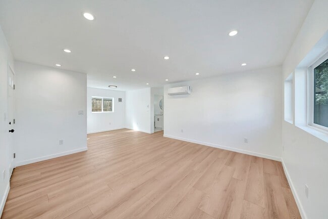 Photo - 8322 Wyngate St Unit 8320 Wyngate