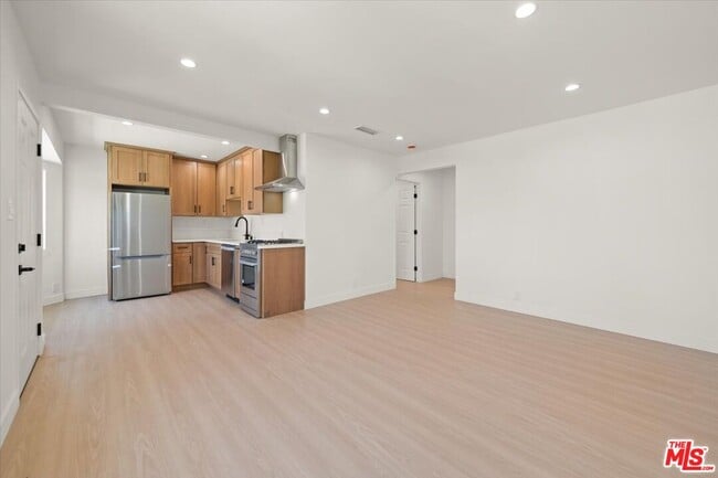 Photo - 702 Washington Blvd