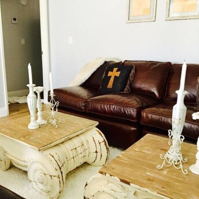 Photo - This is a great opportunity to rent a 2 bedroom at a competitive price in Tarzana.