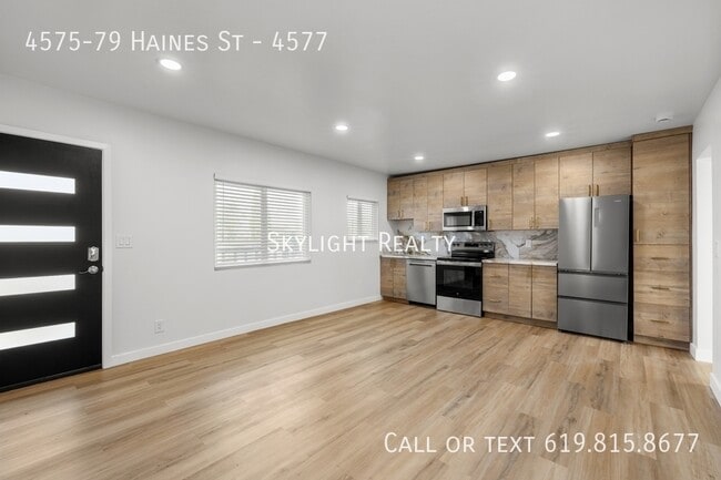 Photo - 4575 Haines St Unit 4577