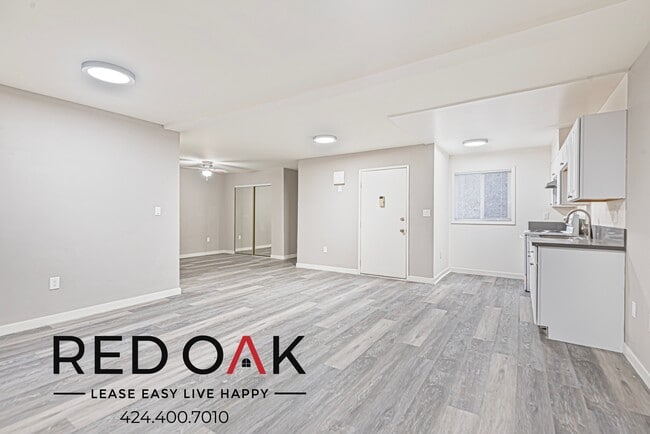 Photo - 8614 Woodley Ave Unit 109