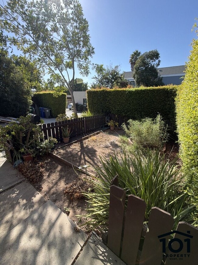 Photo - 227 Jesmary Ln