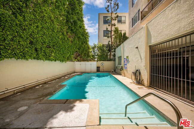 Photo - 1520 Camden Ave Unit 101