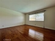 Photo - 8252 Suffield St