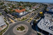 Photo - 2 Br with Washer/Dryer in a Beautiful Bird... Apartment Unit 2D