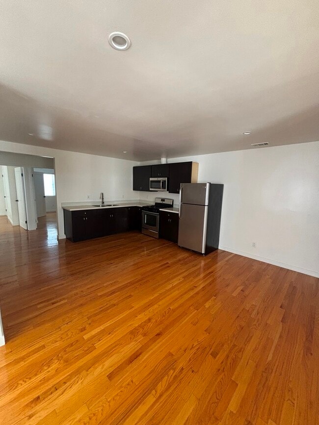 Photo - 414 Firmin St
