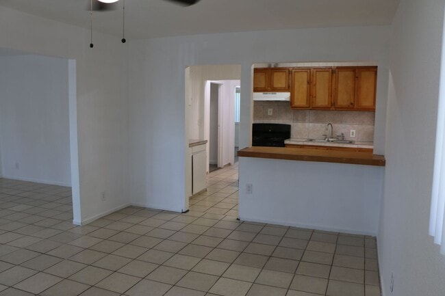 Photo - 820 W Harriet St