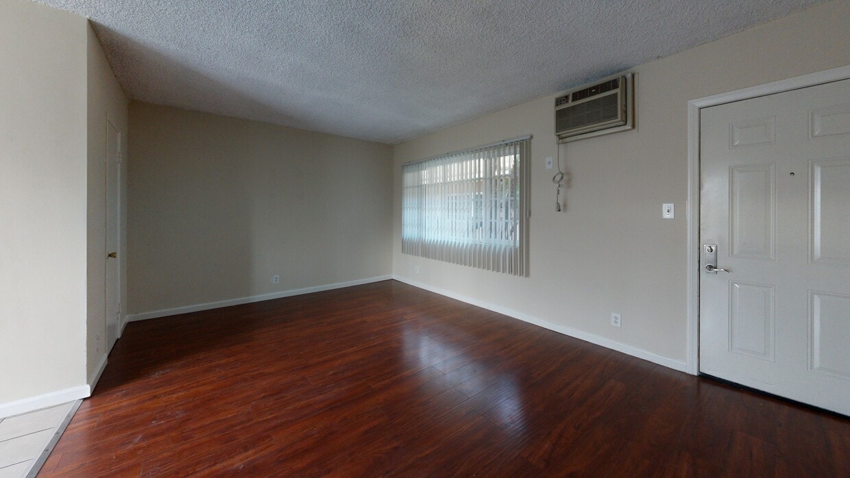 3D Tour - 19248 Bryant St