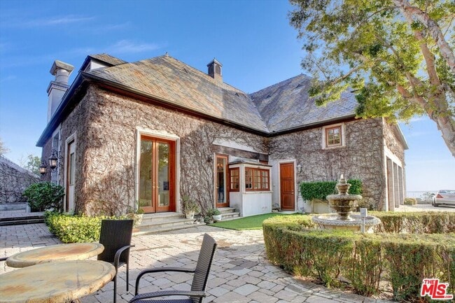 Photo - 5805 Foxview Dr