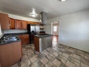 Photo - Move-in ready charmer in the heart of Canoga Park!
