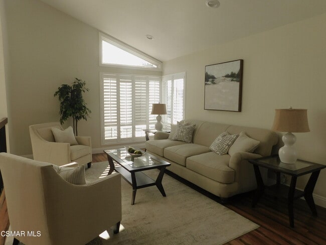 Photo - 467 Sundance St