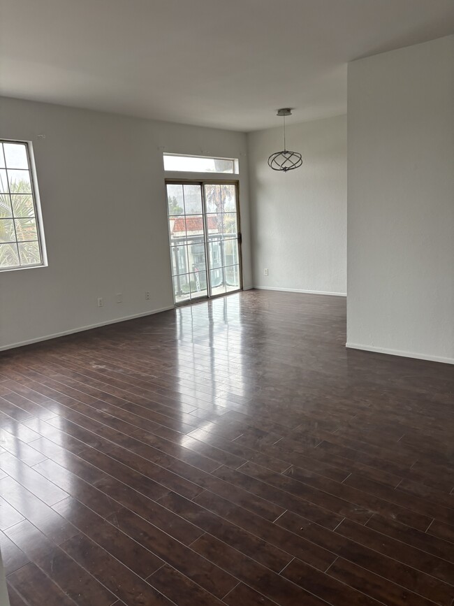 Living Room - 4441 Woodman Ave Apartments Unit 302