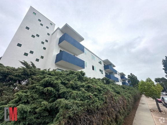 Building Photo - Aeon Heidi Street Rental