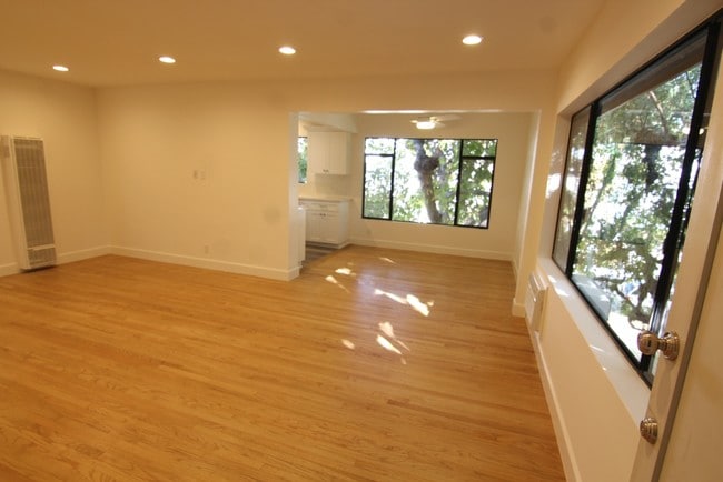 Photo - 1523 S Wooster St Unit 4