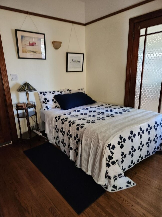 Building Photo - Furnished Room For Rent- Talmadge Dr./ Kensington Unit Room 2