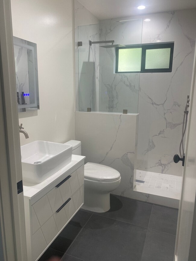 Photo - 10509 Angell St