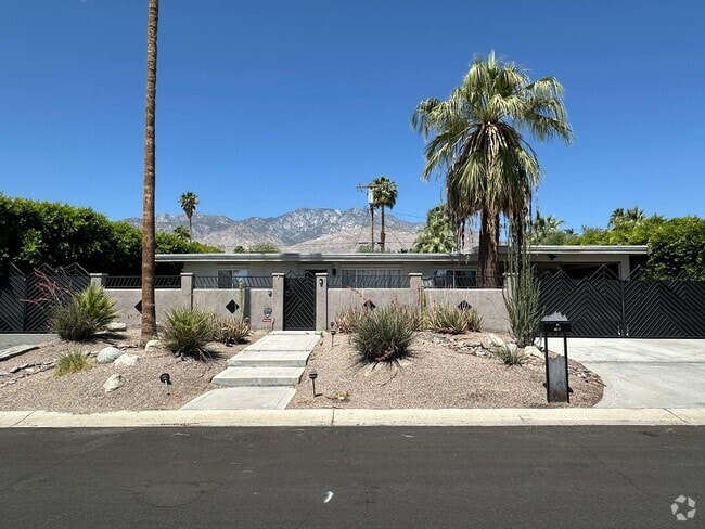 Building Photo - 725 S Mountain View Dr Rental