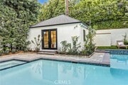 Photo - 725 N Doheny Dr