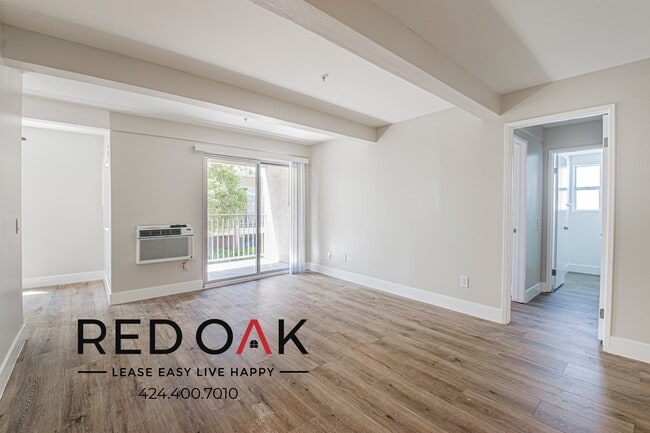 Building Photo - 1375 W San Bernardino Rd