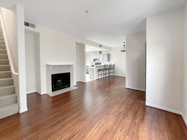 Photo - 42 N Michigan Ave Townhome