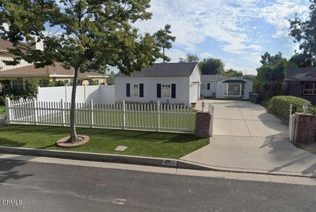 Building Photo - 3154 Del Vina St